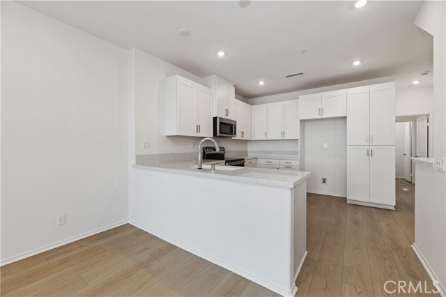 Detail Gallery Image 5 of 19 For 16139 Spicebush Ln, Chino,  CA 91708 - 3 Beds | 3/1 Baths