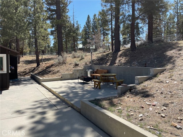 Detail Gallery Image 14 of 29 For 320 Starvation Flats Rd, Big Bear Lake,  CA 92315 - 4 Beds | 2 Baths