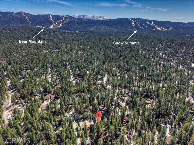 Detail Gallery Image 6 of 50 For 911 Sugarloaf, Big Bear City,  CA 92314 - 3 Beds | 3 Baths