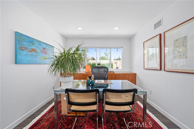 20051 Lawson Lane, Huntington Beach CA: https://media.crmls.org/medias/9ae9b1cb-679c-4f64-a84e-a48d1bd2457a.jpg