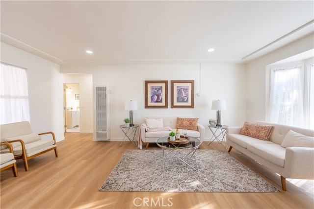 Detail Gallery Image 6 of 26 For 10106 Capistrano Ave, South Gate,  CA 90280 - – Beds | – Baths