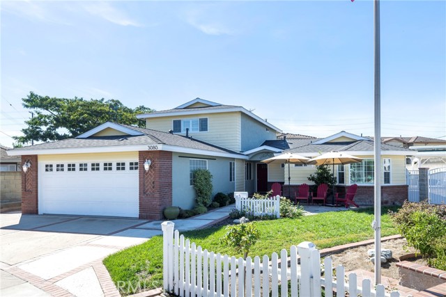 Detail Gallery Image 5 of 72 For 3080 W Glen Holly Dr, Anaheim,  CA 92804 - 5 Beds | 3/1 Baths