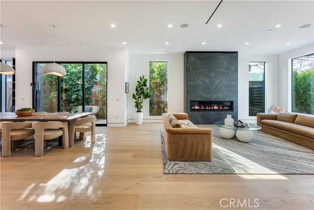 22930 Dolorosa Street, Woodland Hills CA: https://media.crmls.org/medias/9aeab668-ee27-4fdc-b8ed-f5d33192ca75.jpg