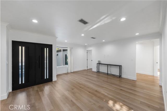 6653 Belmar Avenue, Reseda CA: https://media.crmls.org/medias/9aeb27c3-f640-42b7-90f2-afa04accaf4c.jpg