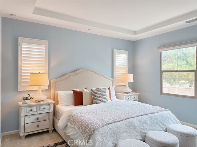 55 Decker, Irvine CA: https://media.crmls.org/medias/9aeb5a62-cbb7-40a8-a081-f9c935c0267c.jpg