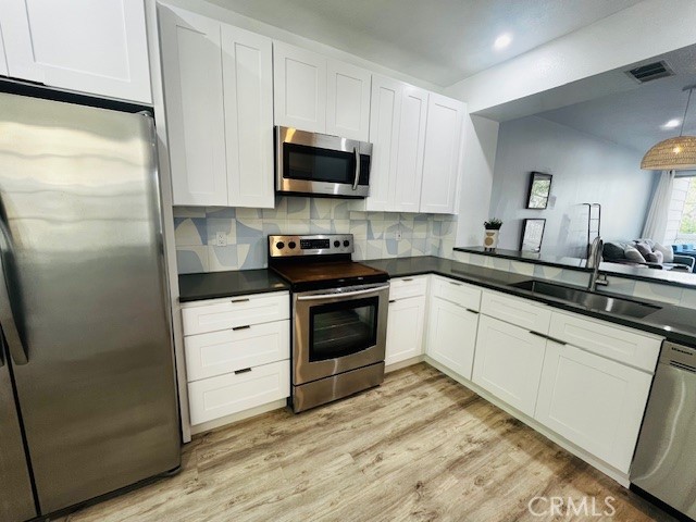 Detail Gallery Image 3 of 10 For 20191 Cape Coral Ln Unit #116, Huntington Beach,  CA 92646 - 2 Beds | 2 Baths