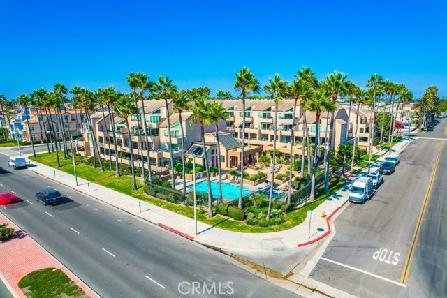 Detail Gallery Image 1 of 73 For 1200 Pacific Coast #424,  Huntington Beach,  CA 92648 - 1 Beds | 1 Baths