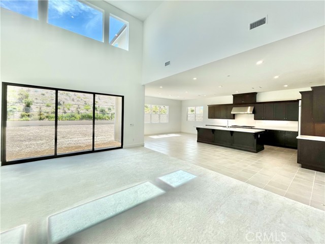 Detail Gallery Image 6 of 29 For 27526 Elderberry Dr, Valencia,  CA 91381 - 5 Beds | 5/1 Baths