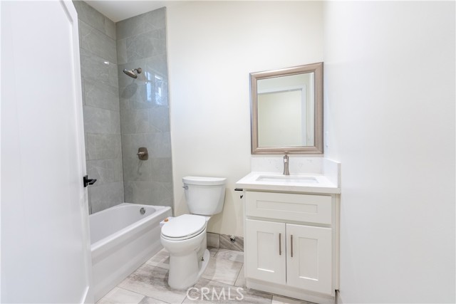 Detail Gallery Image 19 of 28 For 2131 N Pepper, Burbank,  CA 91505 - 2 Beds | 1/1 Baths