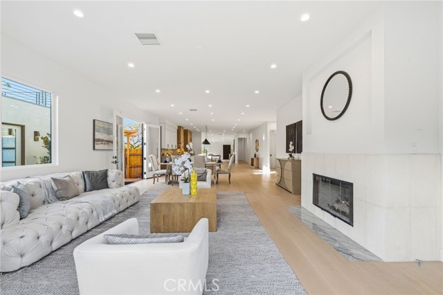 Detail Gallery Image 11 of 29 For 5110 Orange, Los Angeles,  CA 90008 - 4 Beds | 3/1 Baths