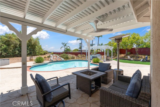 1732 Gamble Lane, Escondido CA: https://media.crmls.org/medias/9aeea2c4-aa80-4355-81b6-621e6fc2ade9.jpg