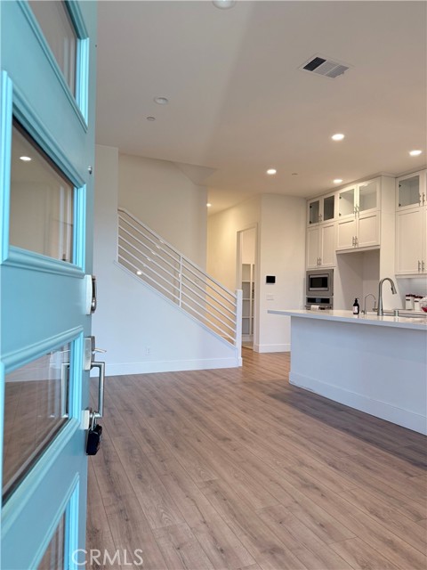 Detail Gallery Image 4 of 67 For 273 Novel, Irvine,  CA 92618 - 4 Beds | 3/1 Baths