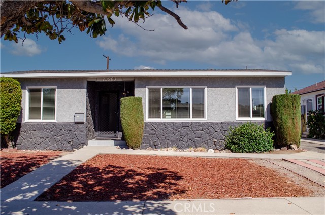 13563 Montague photo 2