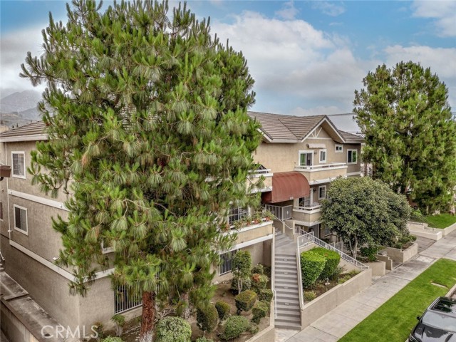 620 N 6th Street, Burbank CA: https://media.crmls.org/medias/9af12b99-7f97-47d8-9e19-5ae8ab7dfba4.jpg