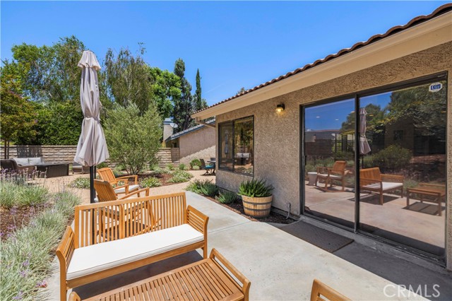 26175 Montolla Lane, Valencia CA: https://media.crmls.org/medias/9af1a5b2-f982-4b0f-879f-ef4c6299d95e.jpg