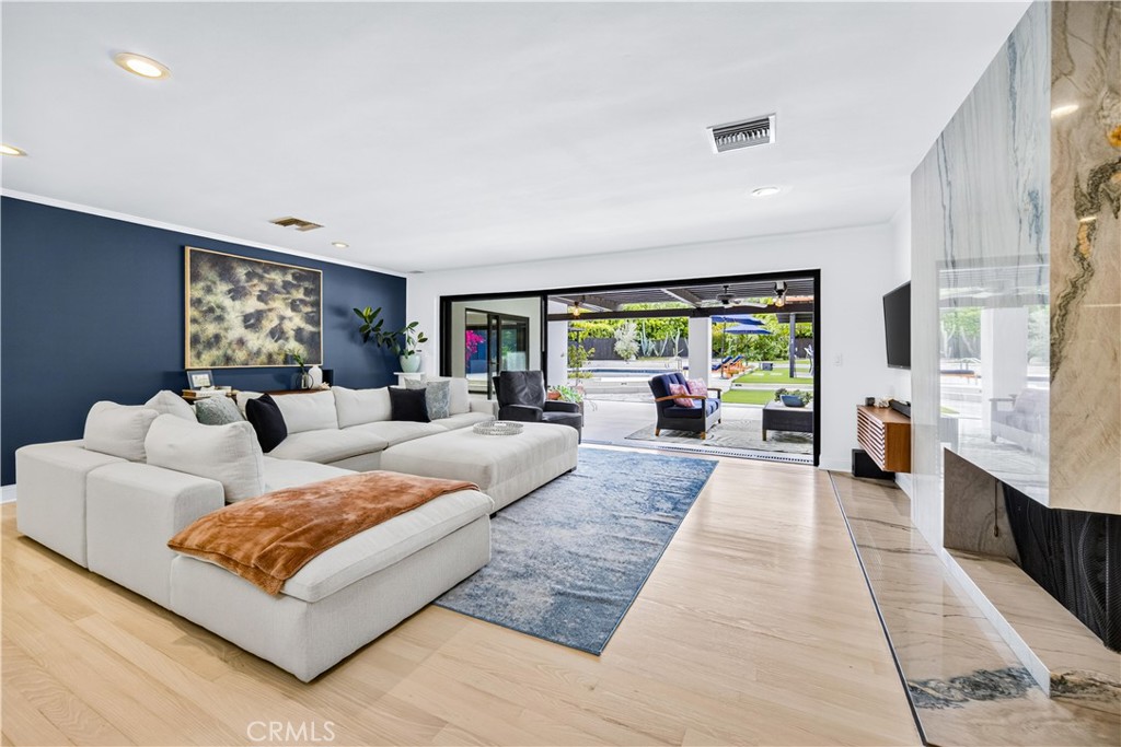 MLS #SR26165735 image #9