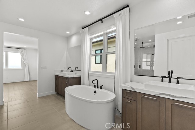 20434 W Albion Way, Porter Ranch CA: https://media.crmls.org/medias/9af2614c-c98d-46b5-9729-75748ae07fb9.jpg