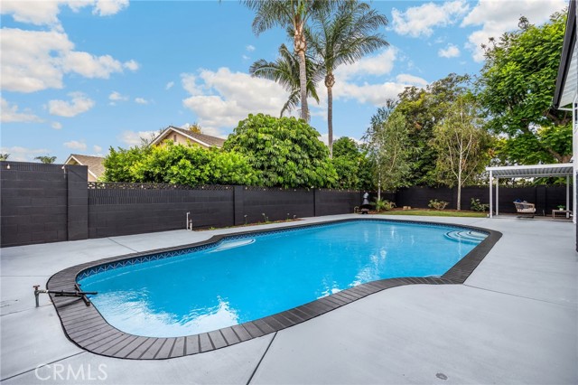 Detail Gallery Image 16 of 64 For 532 Somerset Dr, Placentia,  CA 92870 - 6 Beds | 4 Baths