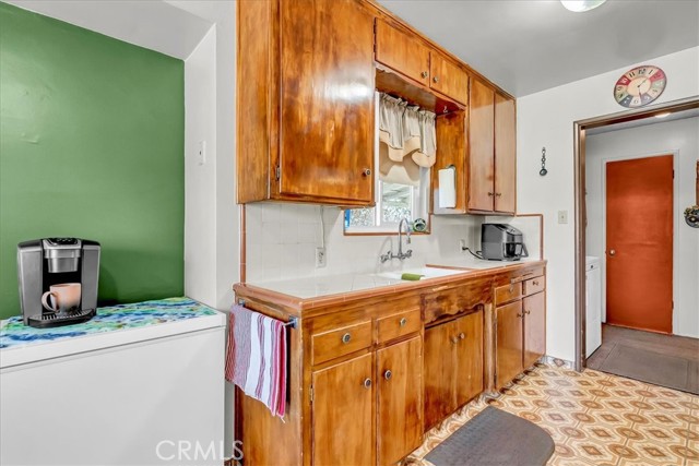 4825 Putter Lane, Bakersfield CA: https://media.crmls.org/medias/9af39b84-7784-4e89-a16f-4bf188bbb01a.jpg