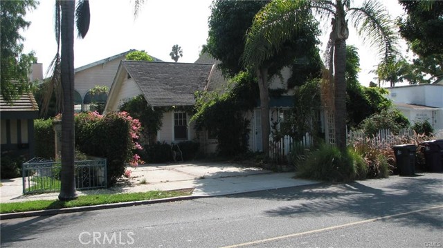 Detail Gallery Image 2 of 14 For 324 Ximeno Ave, Long Beach,  CA 90814 - 3 Beds | 1 Baths