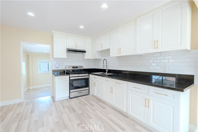 Detail Gallery Image 15 of 44 For 11661 Burke, Whittier,  CA 90606 - 4 Beds | 3 Baths