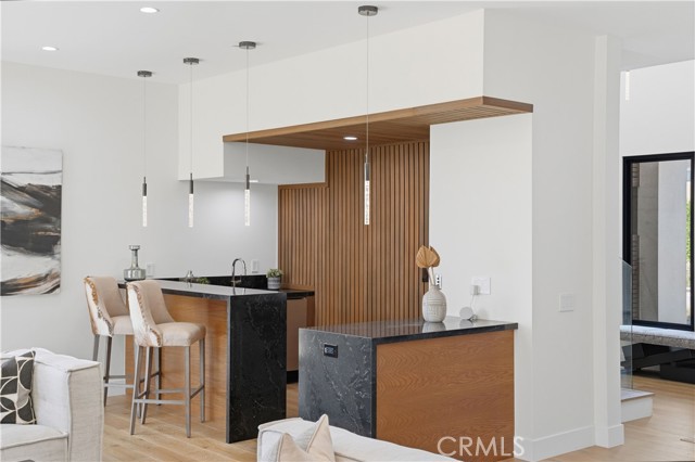 Detail Gallery Image 41 of 72 For 5108 Gordon Ln, San Diego,  CA 92109 - 4 Beds | 5/1 Baths