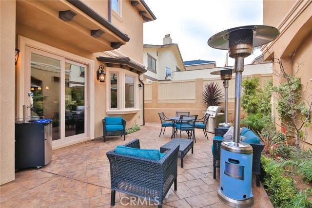 1807 Huntington Lane, Redondo Beach, California 90278, 4 Bedrooms Bedrooms, ,3 BathroomsBathrooms,Residential,Sold,Huntington,SB17030098