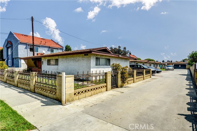 14048 Mcclure Avenue #5, Paramount, CA, 90723 14048 Mcclure Avenue #5, Paramount, CA, 90723