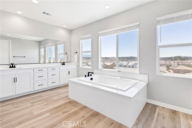 39463 Dayspring Way, Temecula CA: https://media.crmls.org/medias/9af6df4f-002f-4248-bdc5-f603612e71fd.jpg