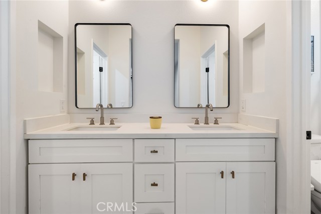 Detail Gallery Image 19 of 45 For 1200 Evergreen Ct, Carson,  CA 90746 - 2 Beds | 2 Baths