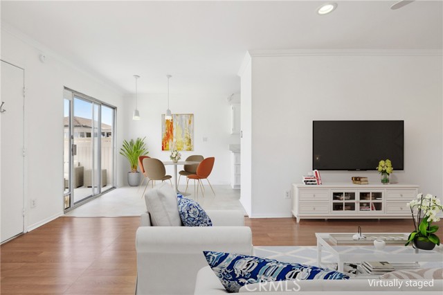 Detail Gallery Image 3 of 48 For 23320 Western Ave #D,  Harbor City,  CA 90710 - 3 Beds | 2 Baths
