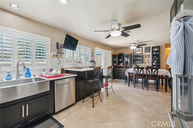 6253 Hamilton Court, Chino CA: https://media.crmls.org/medias/9af7950e-0968-4630-8c3b-8de842590b0e.jpg