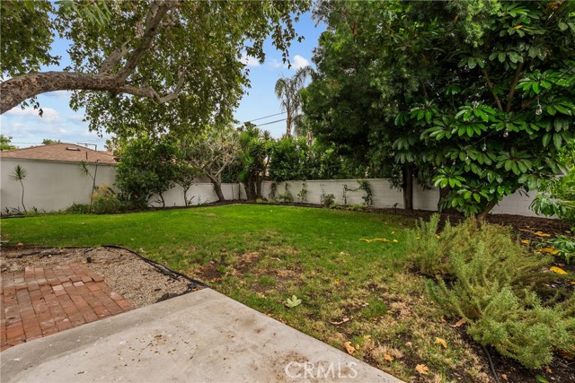 13817 Bromwich Street, Arleta CA: https://media.crmls.org/medias/9af8368f-9143-4be7-a82f-250633b3b584.jpg