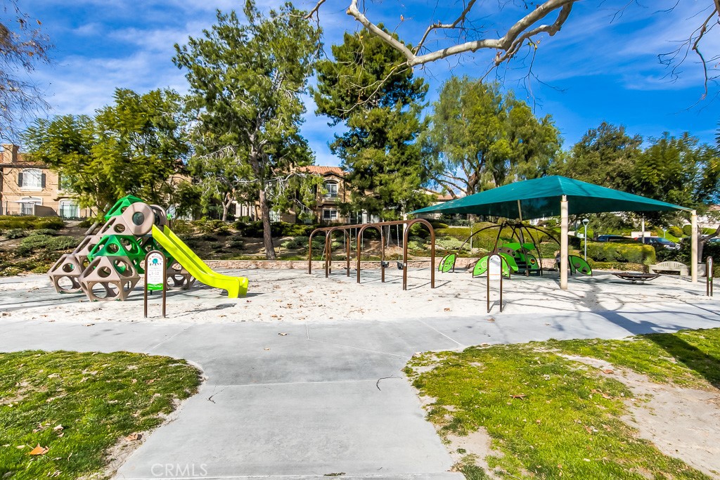 MLS #OC25273280 image #48