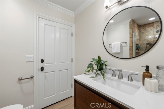 Image 22 of 55 For 24923 Highspring