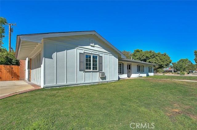 Detail Gallery Image 2 of 31 For 340 W Caroline St, Ontario,  CA 91762 - 7 Beds | 4 Baths