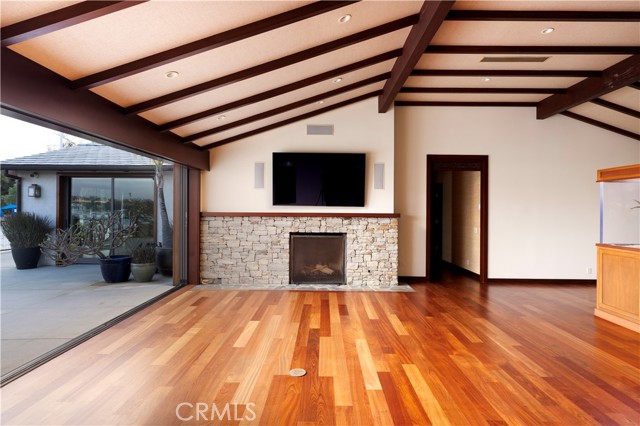 419 Evening Star Lane, Newport Beach CA: https://media.crmls.org/medias/9afb1738-f6da-4f45-a146-20548fcf5593.jpg