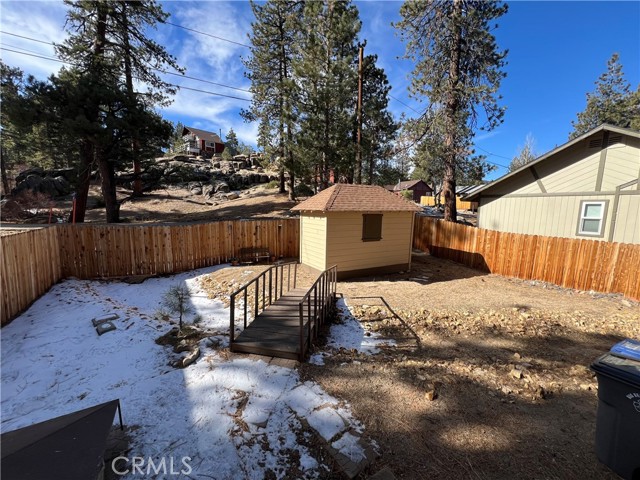 Detail Gallery Image 13 of 35 For 39307 Lark Rd, Big Bear Lake,  CA 92315 - 5 Beds | 2 Baths