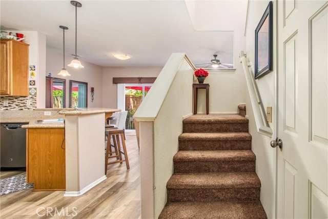 93 Kansas Street, Redlands CA: https://media.crmls.org/medias/9afc5b1c-67c5-4777-8ed4-b9c016c0fd81.jpg