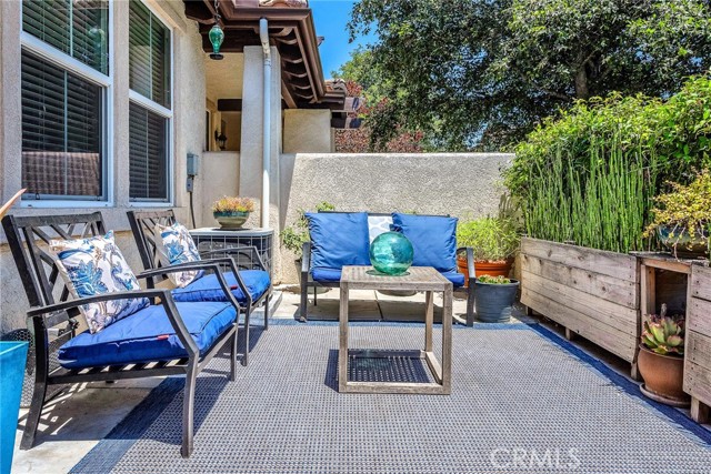 Detail Gallery Image 4 of 27 For 154 via Katrina, Newbury Park,  CA 91320 - 2 Beds | 2/1 Baths