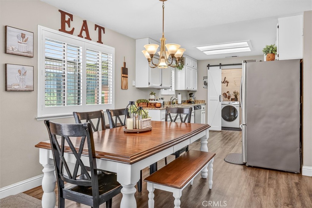 https://media.crmls.org/medias/9afd7596-c708-40dc-a0d9-a4085fb05558.jpg?preset=X-Large
