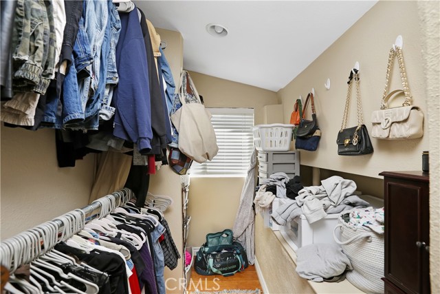 526 N Emerald Drive, Orange CA: https://media.crmls.org/medias/9afd8a4a-0f79-48ad-a75d-0492a7d89b83.jpg