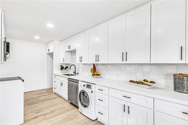 17562 Vandenberg Lane, Tustin CA: https://media.crmls.org/medias/9afe1272-6737-4716-a719-51cb5eb86607.jpg