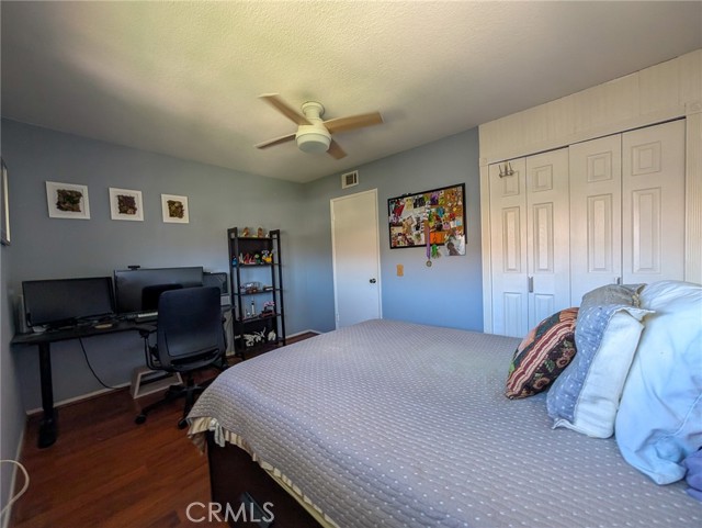 54 Oval Road, Irvine CA: https://media.crmls.org/medias/9afe56db-bf83-427c-86de-ad5c92cd7aad.jpg