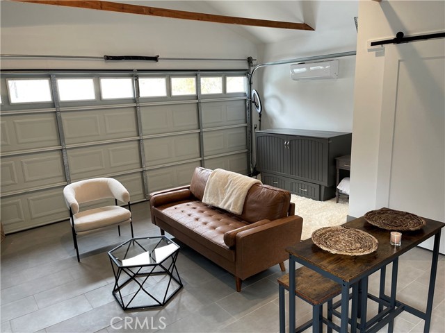 Detail Gallery Image 25 of 30 For 5715 Cahill Ave, Tarzana,  CA 91356 - 3 Beds | 2 Baths
