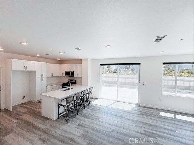Detail Gallery Image 8 of 25 For 3661 S Allston Paseo #7,  Ontario,  CA 91761 - 3 Beds | 2/1 Baths