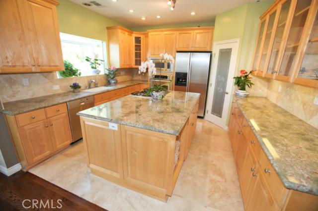 215 Irena Avenue, Redondo Beach, California 90277, 4 Bedrooms Bedrooms, ,3 BathroomsBathrooms,Residential,Sold,Irena,S11023009