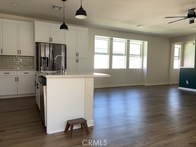 15992 Jaime Lane, Fontana CA: https://media.crmls.org/medias/9b00a90b-d064-4573-ab14-c46f4893ccfa.jpg
