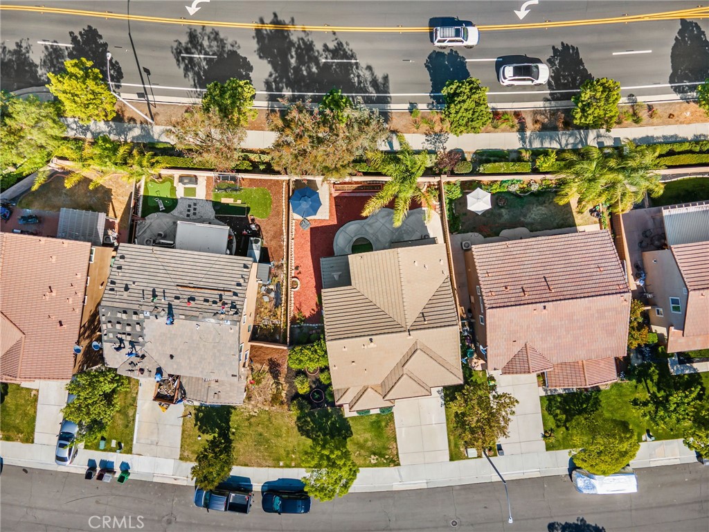 https://media.crmls.org/medias/9b00de27-fb79-4fc1-9de1-5eeba5bef4ba.jpg?preset=X-Large