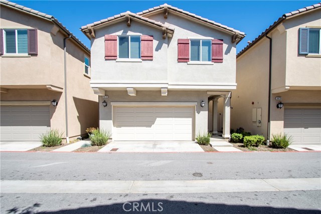 Detail Gallery Image 1 of 31 For 14717 W Rose Ln, Van Nuys,  CA 91405 - 3 Beds | 2/1 Baths